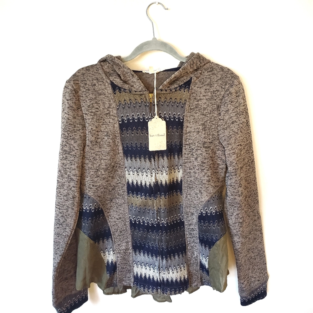 NWT Hem & Thread zip-up peplum tail sweater